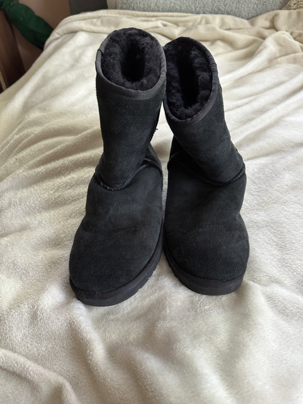 UGG Women's Black Short Suede Winter Boots with Shearling